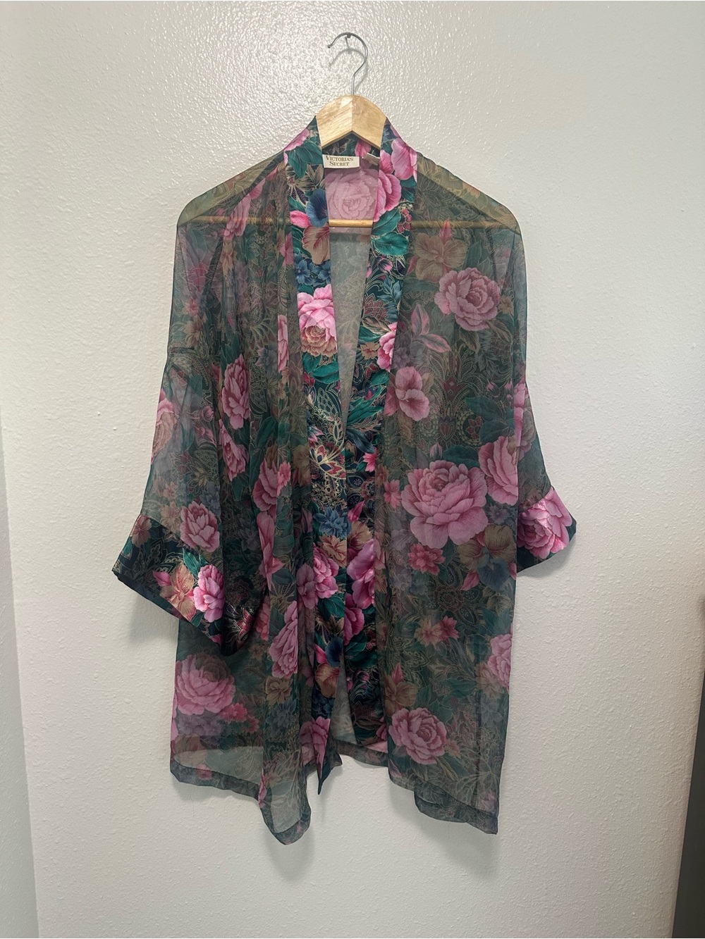 Gold Label Victoria Secret Sheer Floral Kimono